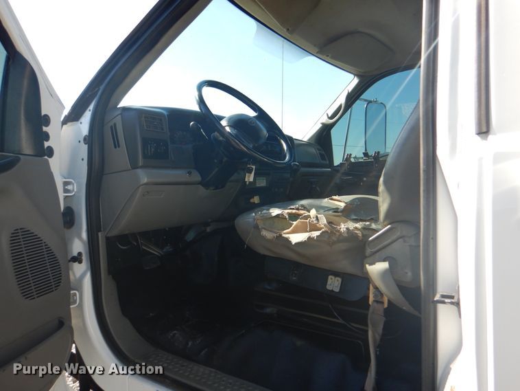 image for item HX9233 2008 Ford F750 Super Duty  utility / service truck