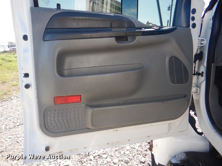 image for item HX9233 2008 Ford F750 Super Duty  utility / service truck