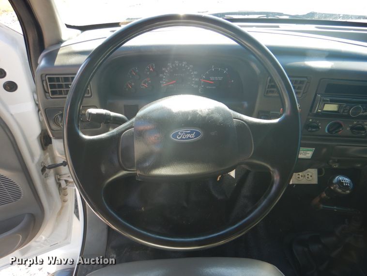 image for item HX9233 2008 Ford F750 Super Duty  utility / service truck