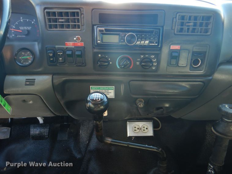 image for item HX9233 2008 Ford F750 Super Duty  utility / service truck