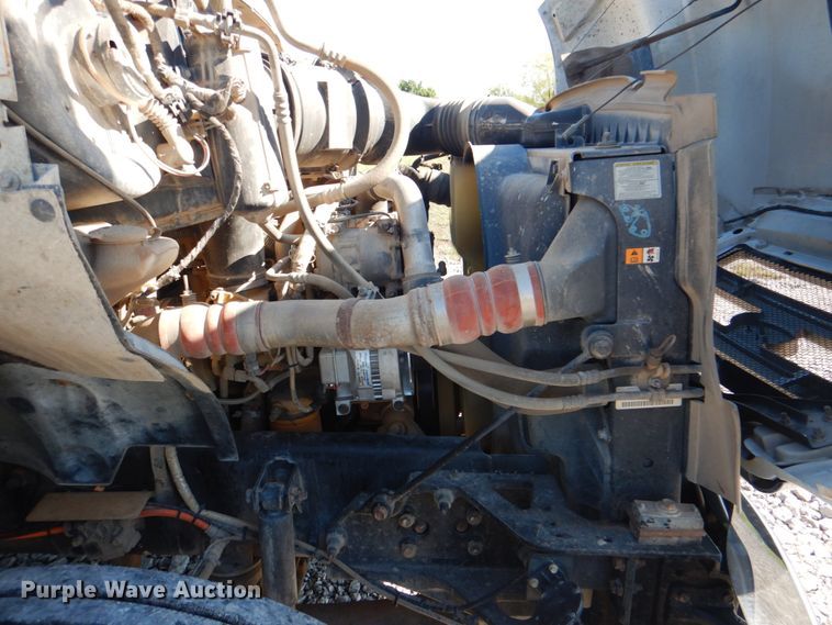 image for item HX9233 2008 Ford F750 Super Duty  utility / service truck