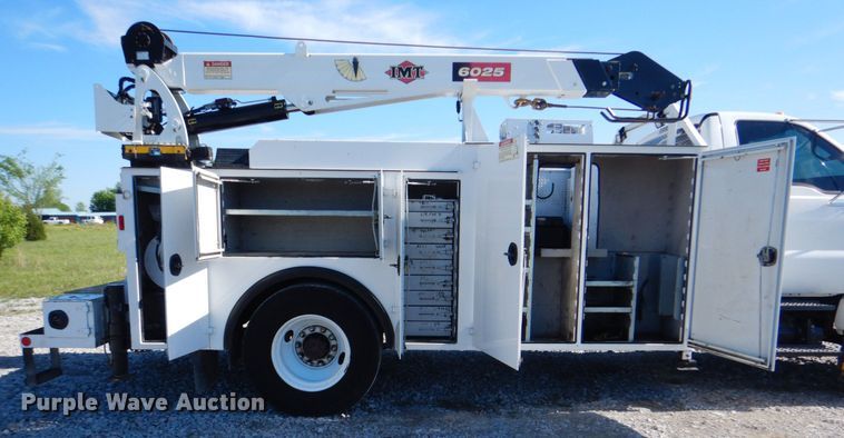 image for item HX9233 2008 Ford F750 Super Duty  utility / service truck