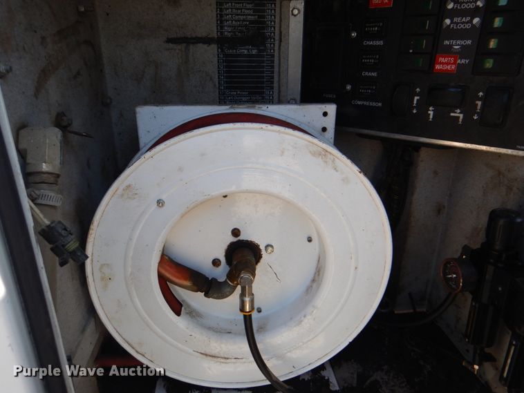 image for item HX9233 2008 Ford F750 Super Duty  utility / service truck