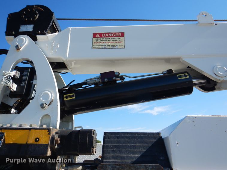 image for item HX9233 2008 Ford F750 Super Duty  utility / service truck