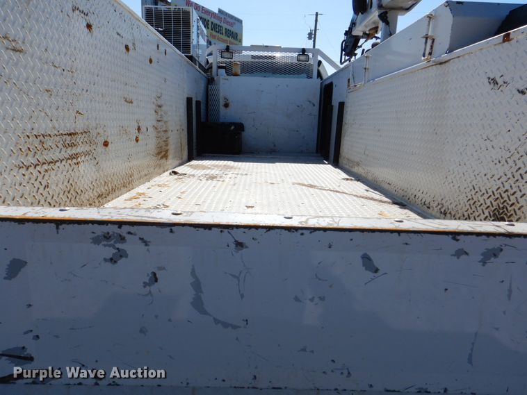 image for item HX9233 2008 Ford F750 Super Duty  utility / service truck