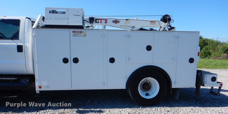 image for item HX9233 2008 Ford F750 Super Duty  utility / service truck