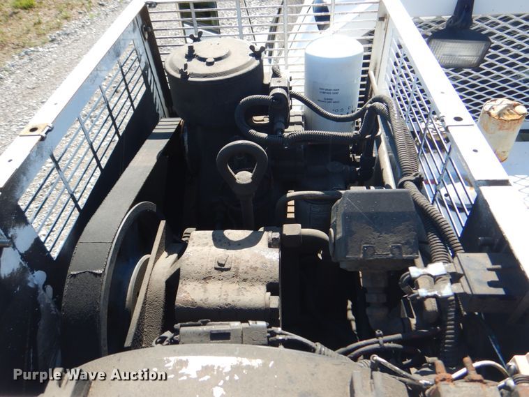 image for item HX9233 2008 Ford F750 Super Duty  utility / service truck