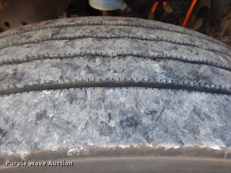 image for item HX9233 2008 Ford F750 Super Duty  utility / service truck