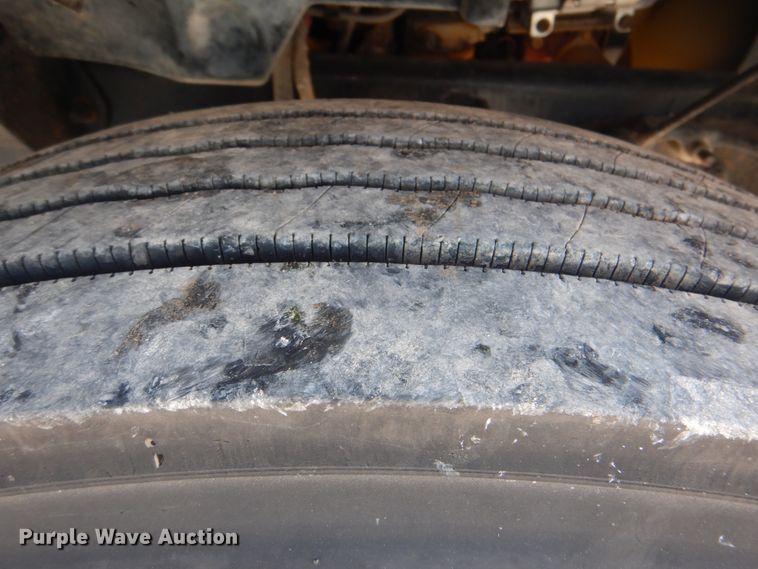 image for item HX9233 2008 Ford F750 Super Duty  utility / service truck