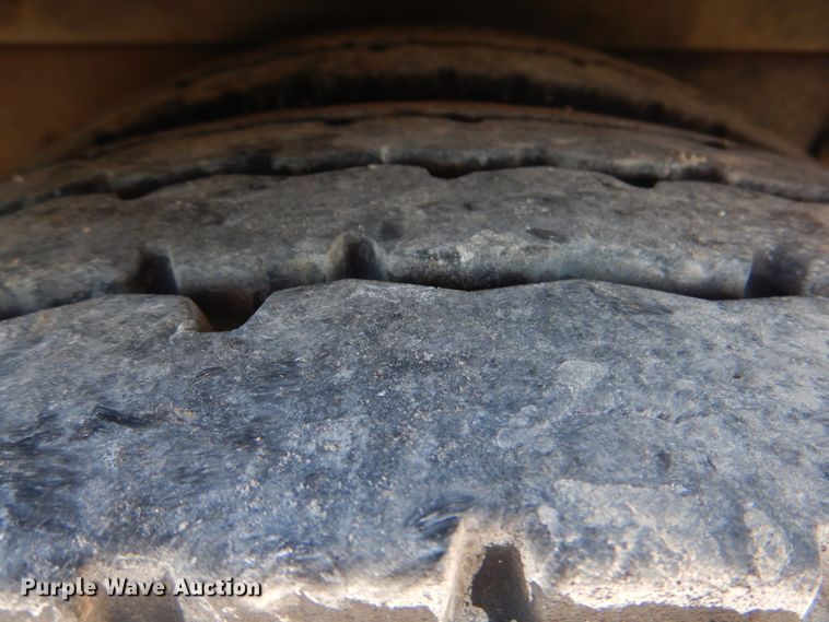 image for item HX9233 2008 Ford F750 Super Duty  utility / service truck