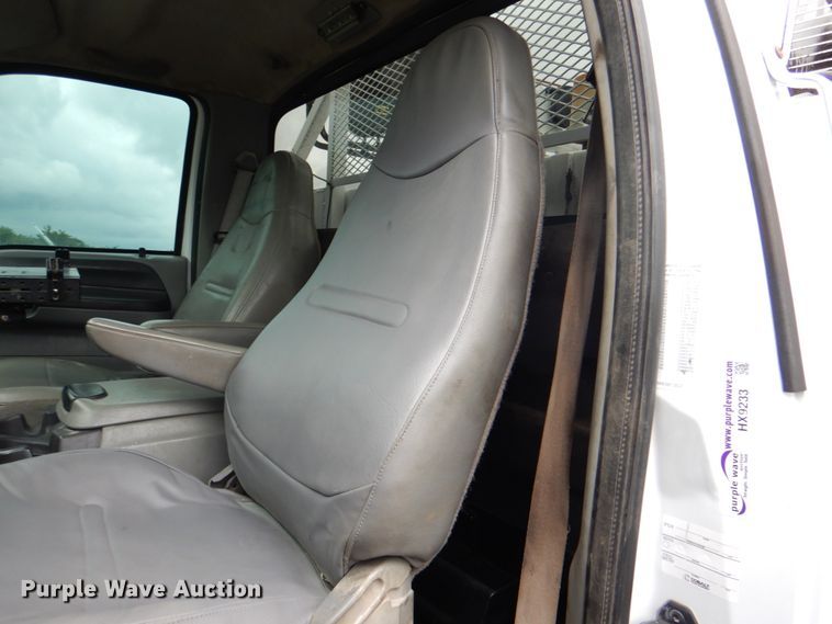 image for item HX9233 2008 Ford F750 Super Duty  utility / service truck