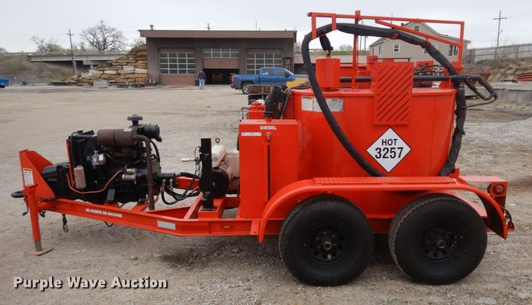 image for item ID9775 2013 Crafco SS250DC melter applicator