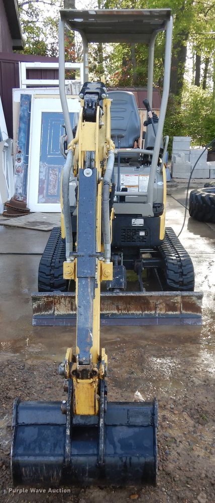 image for item ID9779 2016 Yanmar VIO17-A  mini excavator