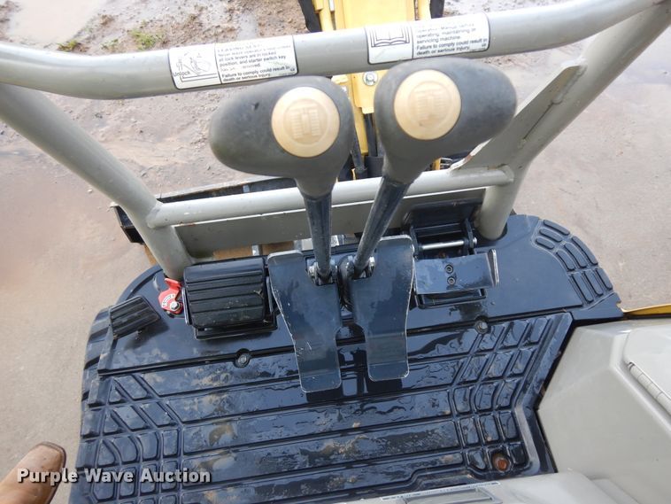 image for item ID9779 2016 Yanmar VIO17-A  mini excavator