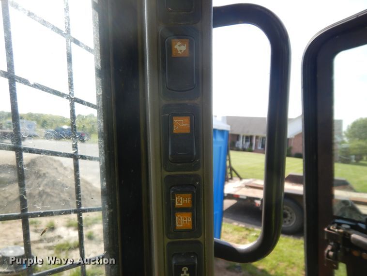 image for item ID9780 2013 Case TV380  tracked skid steer