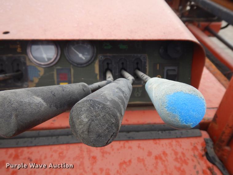 image for item ID9784 2000 Ditch Witch JT4020  directional boring unit