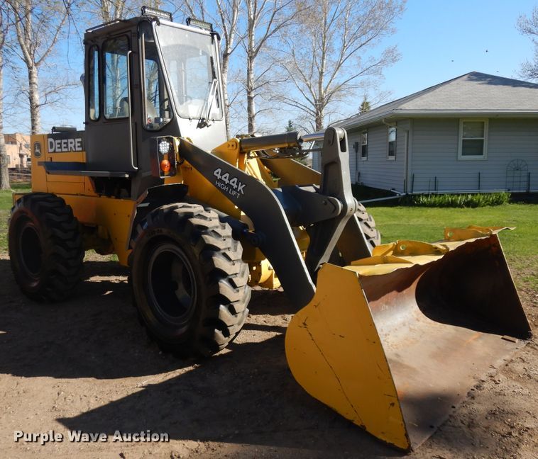 image for item ID9785 1988 John Deere 444E  wheel loader