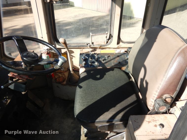 image for item ID9785 1988 John Deere 444E  wheel loader