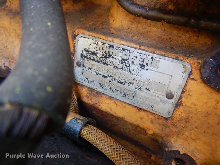 image for item ID9785 1988 John Deere 444E  wheel loader