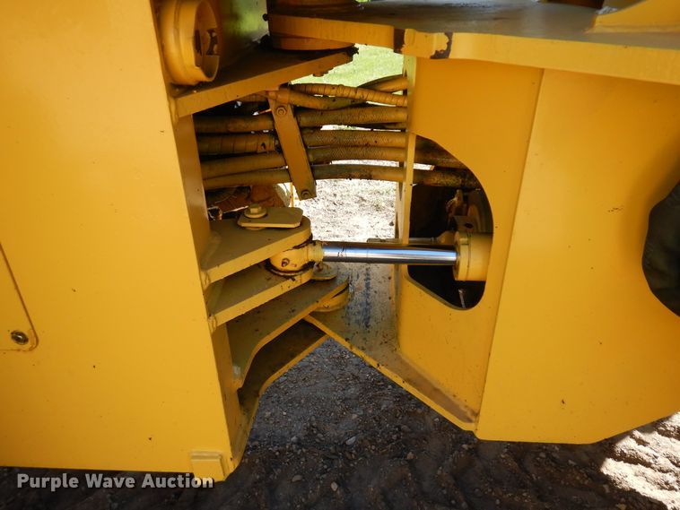 image for item ID9785 1988 John Deere 444E  wheel loader