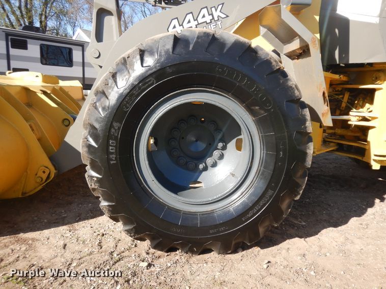 image for item ID9785 1988 John Deere 444E  wheel loader