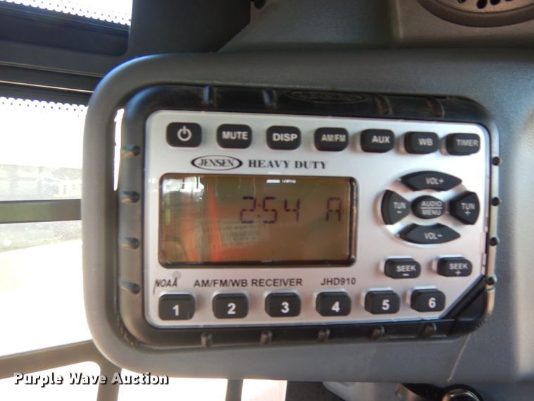 image for item ID9786 2016 Kubota SSV65  skid steer loader