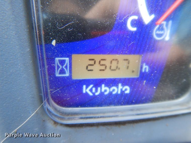 image for item ID9786 2016 Kubota SSV65  skid steer loader