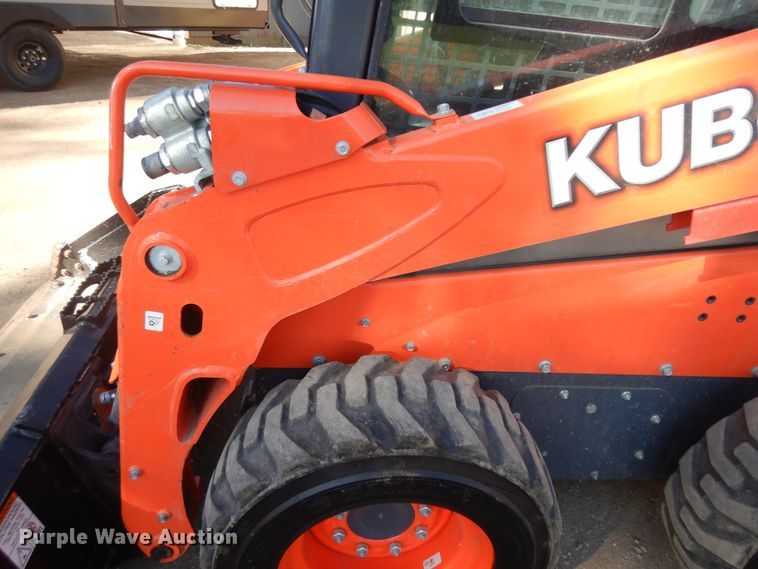 image for item ID9786 2016 Kubota SSV65  skid steer loader