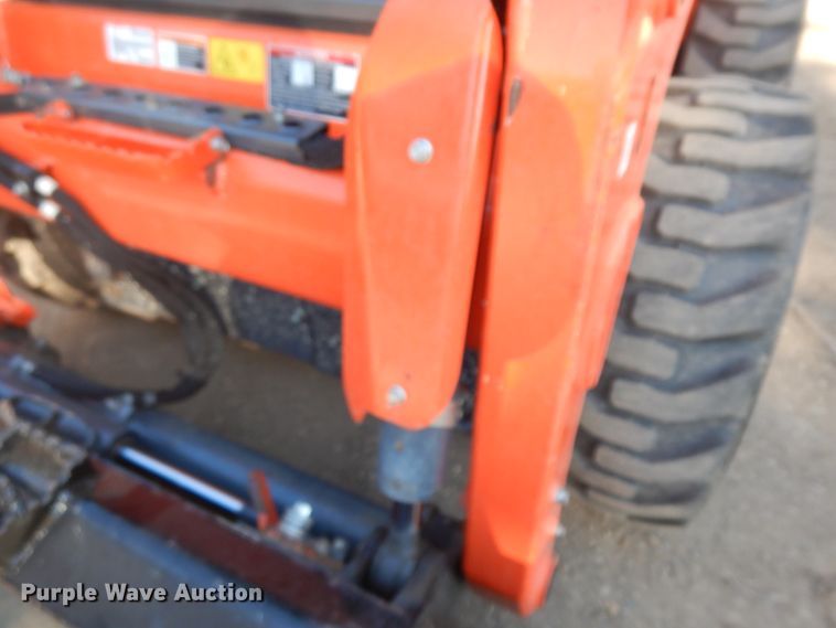image for item ID9786 2016 Kubota SSV65  skid steer loader