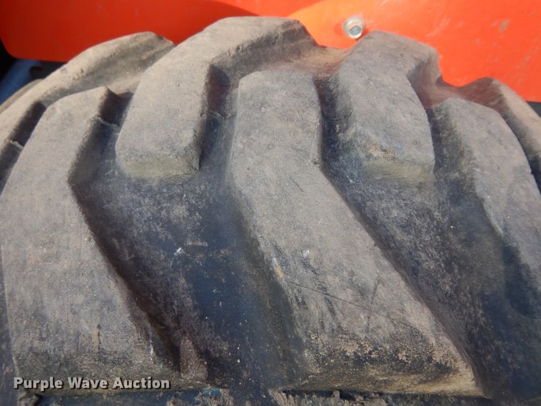 image for item ID9786 2016 Kubota SSV65  skid steer loader