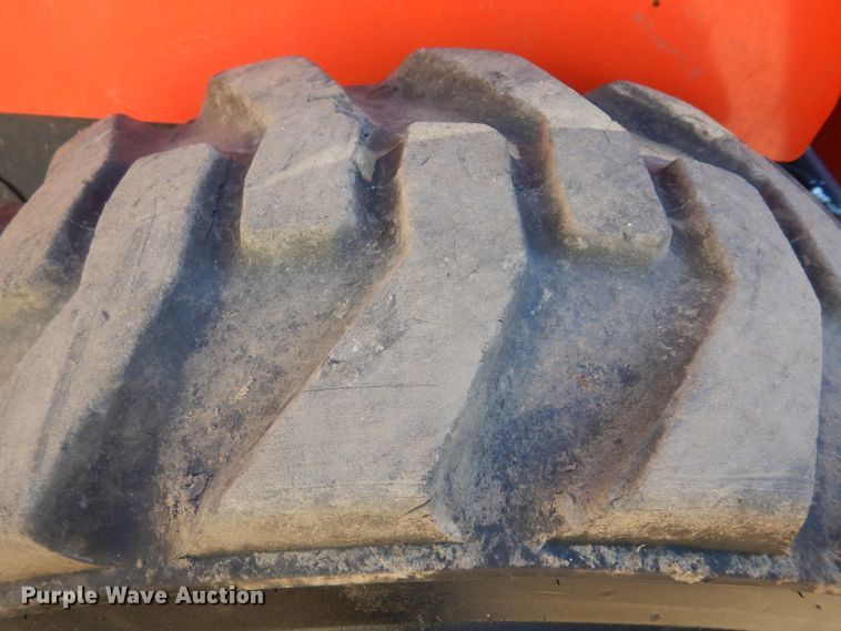 image for item ID9786 2016 Kubota SSV65  skid steer loader