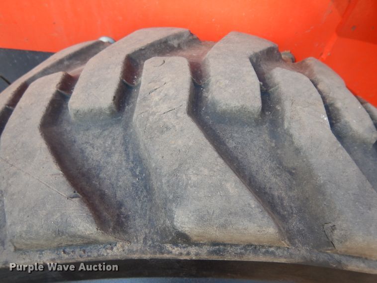 image for item ID9786 2016 Kubota SSV65  skid steer loader