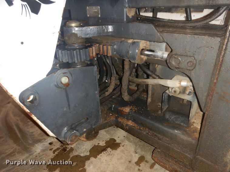 image for item ID9792 Bobcat 607 skid steer backhoe