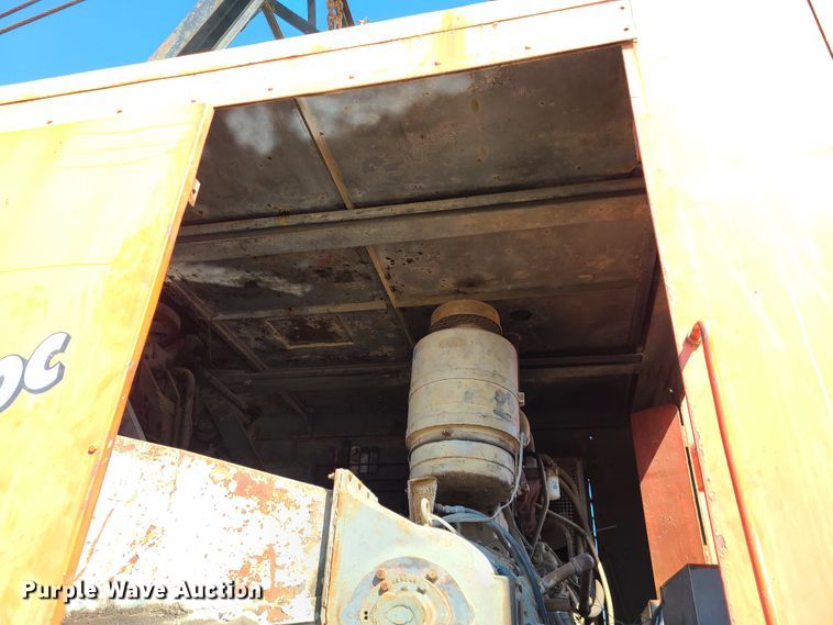 image for item IJ9021 Manitowoc 3100  ccrane