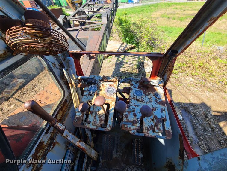 image for item IJ9021 Manitowoc 3100  ccrane