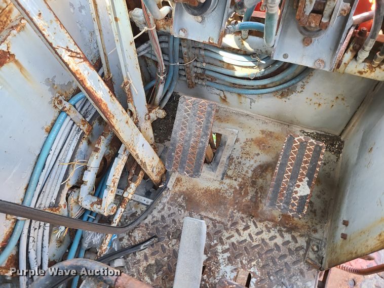 image for item IJ9021 Manitowoc 3100  ccrane