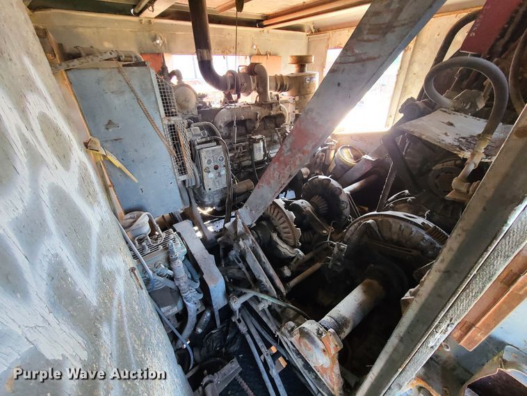 image for item IJ9021 Manitowoc 3100  ccrane