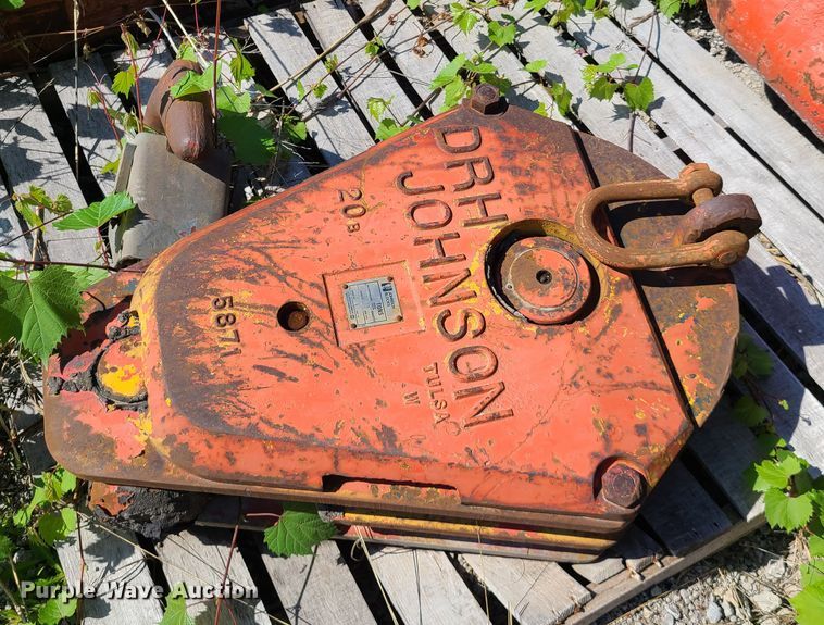 image for item IJ9021 Manitowoc 3100  ccrane