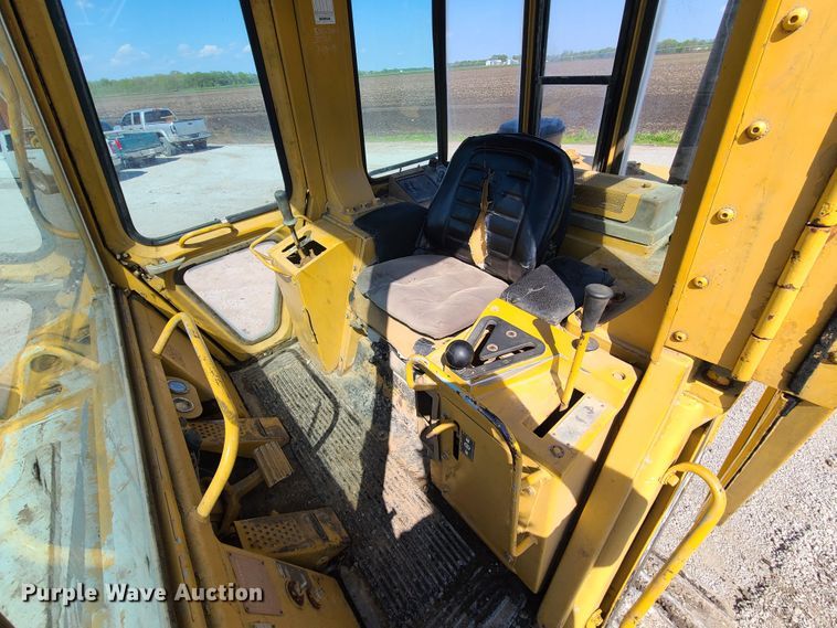 image for item IJ9033 Caterpillar 963  track loader