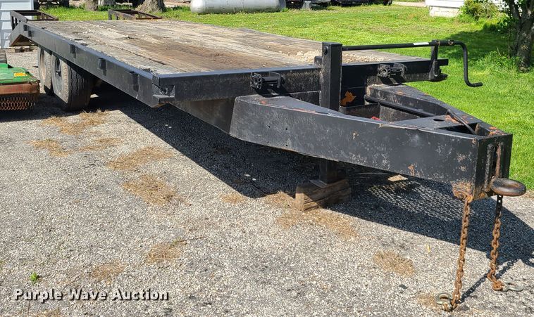 image for item IJ9036 1978  equipment trailer