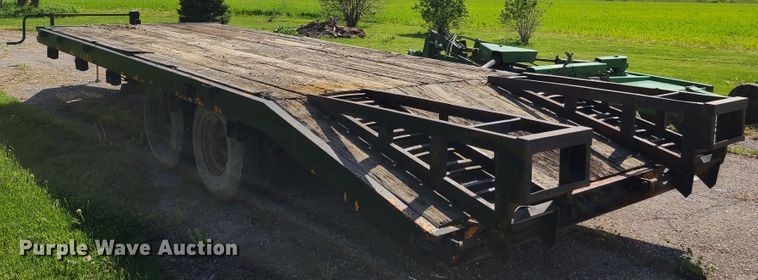 image for item IJ9036 1978  equipment trailer
