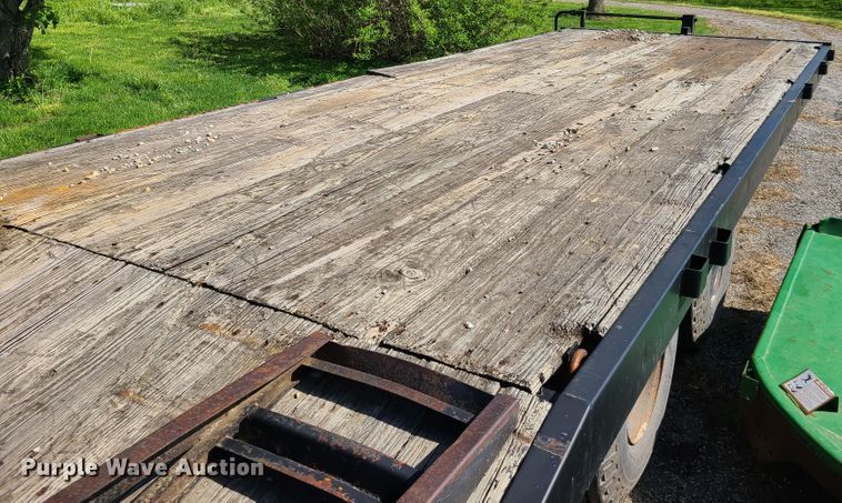 image for item IJ9036 1978  equipment trailer