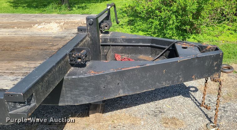 image for item IJ9036 1978  equipment trailer