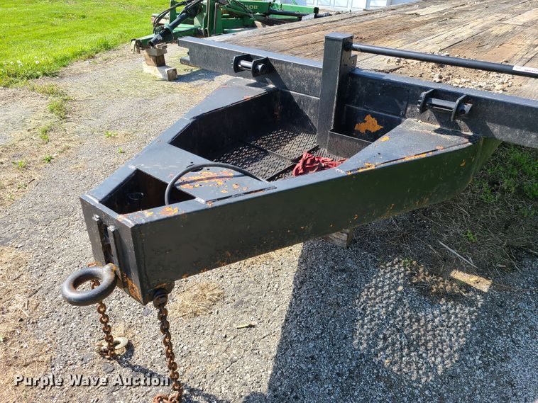 image for item IJ9036 1978  equipment trailer
