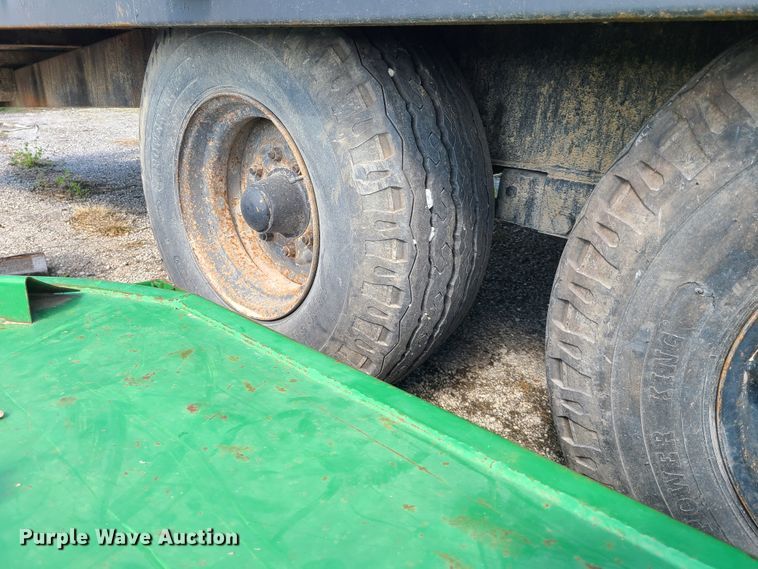 image for item IJ9036 1978  equipment trailer