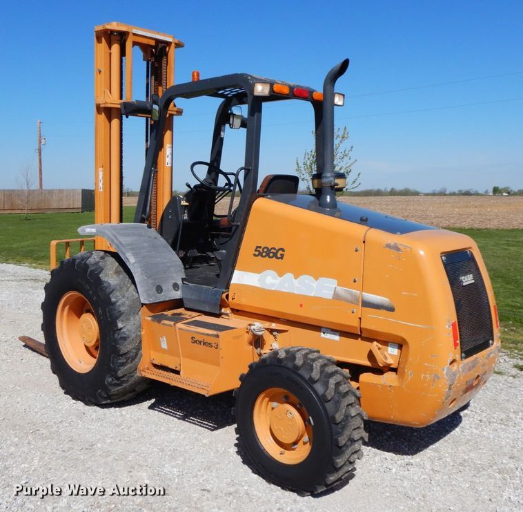 image for item IL9300 2012 Case 586G  forklift