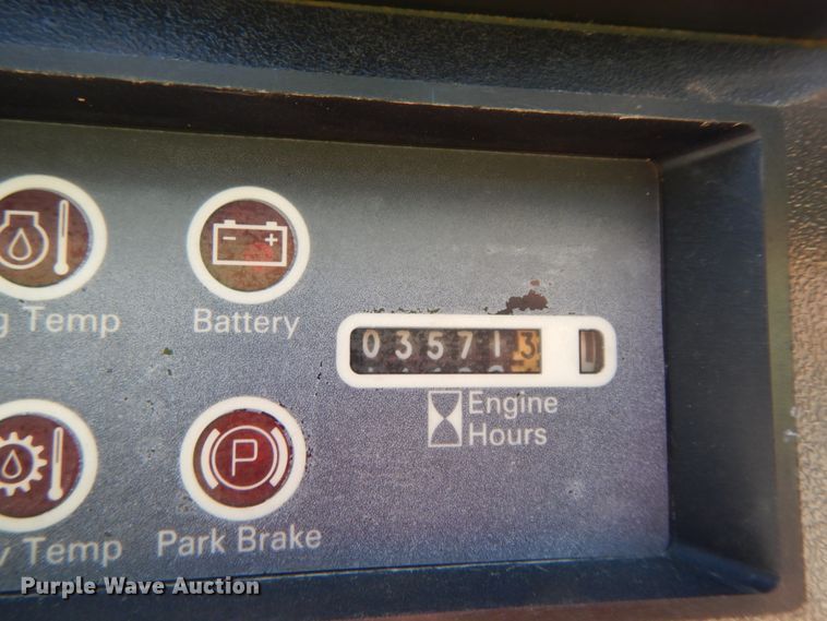 image for item IL9300 2012 Case 586G  forklift