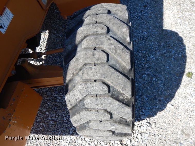 image for item IL9300 2012 Case 586G  forklift