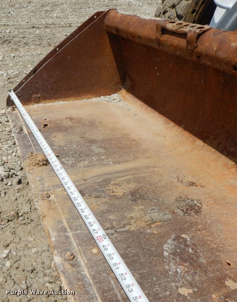 image for item IL9310 Bobcat S300  skid steer loader