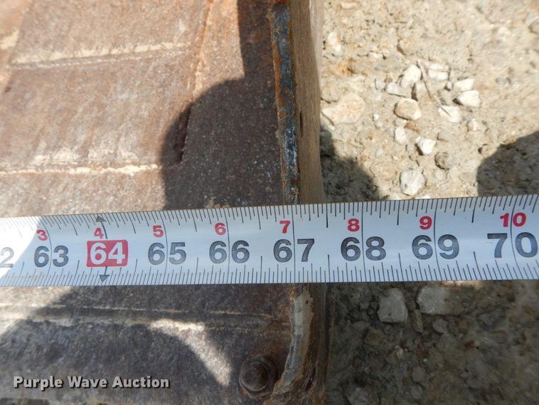 image for item IL9310 Bobcat S300  skid steer loader